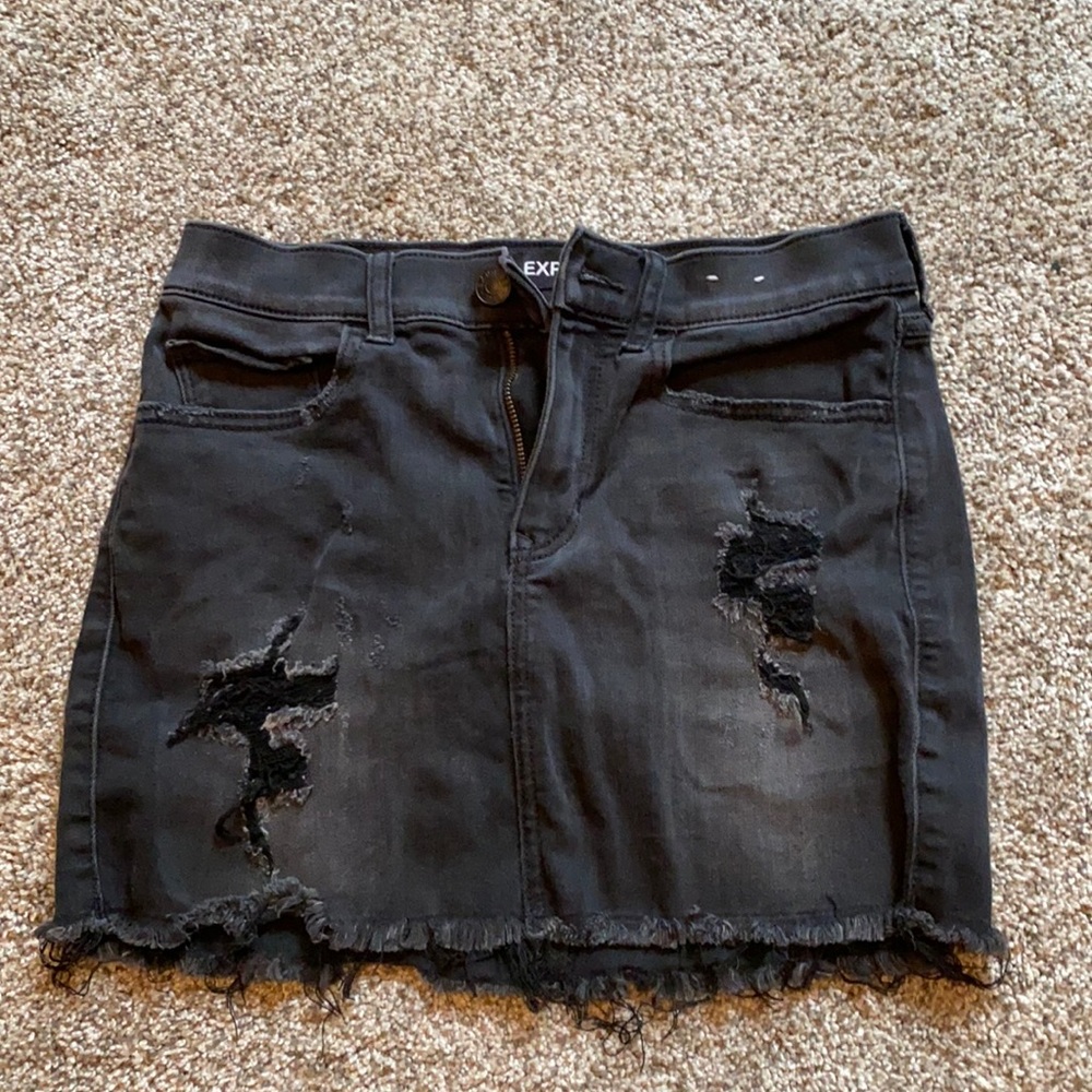 EXPRESS - tight, short, black jean skirt